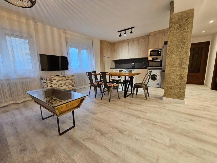 1A108 Amplio Y Moderno Apartamento 希洪 外观 照片